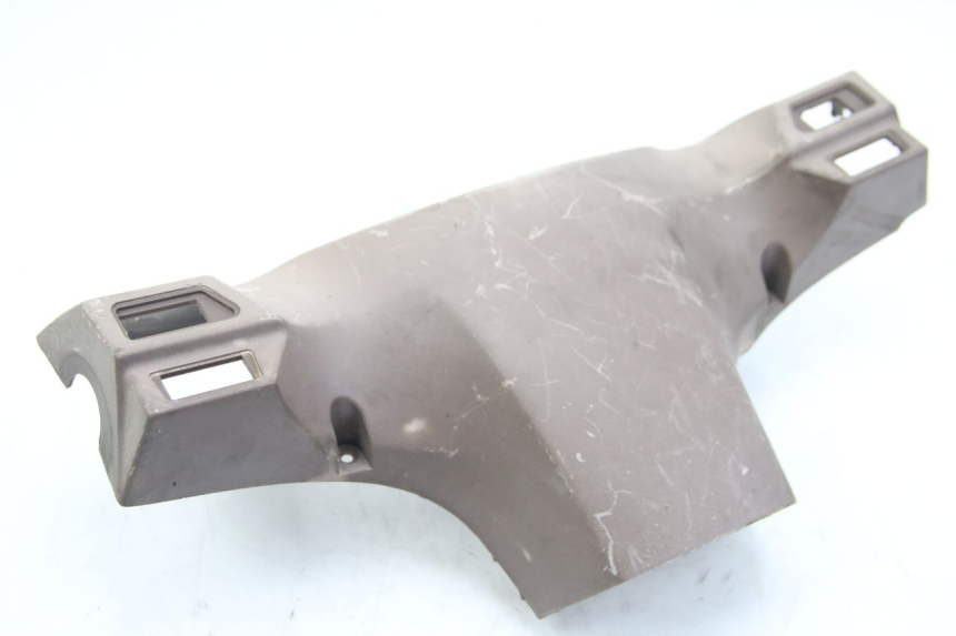 photo de REAR HANDLEBAR COVER SYM FIDDLE 2 125 (2010 - 2013) - Technical close-up