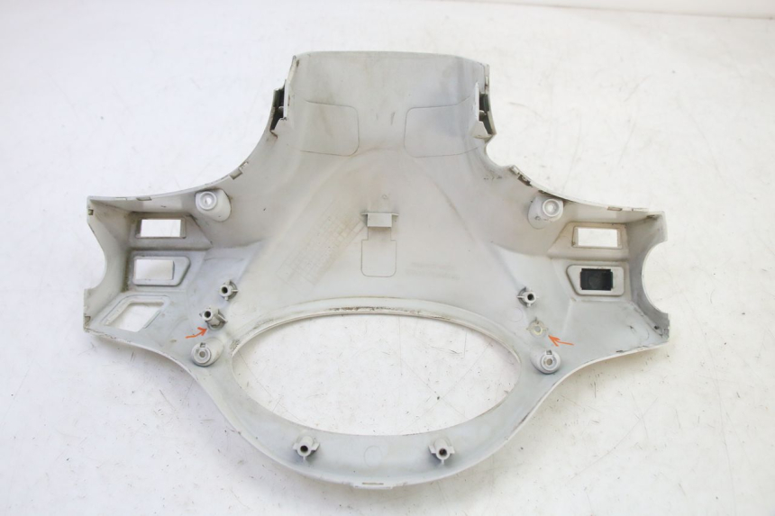 photo de REAR HANDLEBAR COVER SYM FIDDLE 3 III 125 (2014 - 2020) - Checked used part