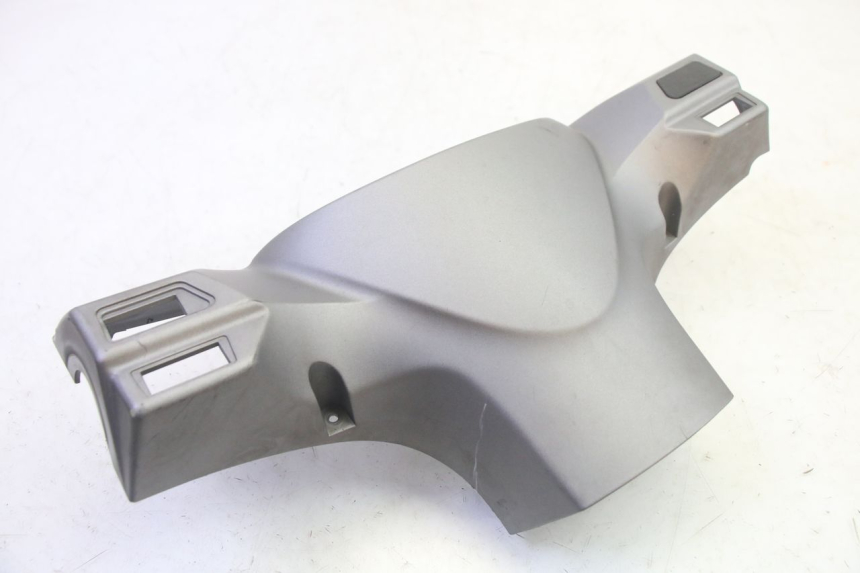 photo de REAR HANDLEBAR COVER SYM FIDDLE 3 III 125 (2014 - 2020) - Zoom on usage condition