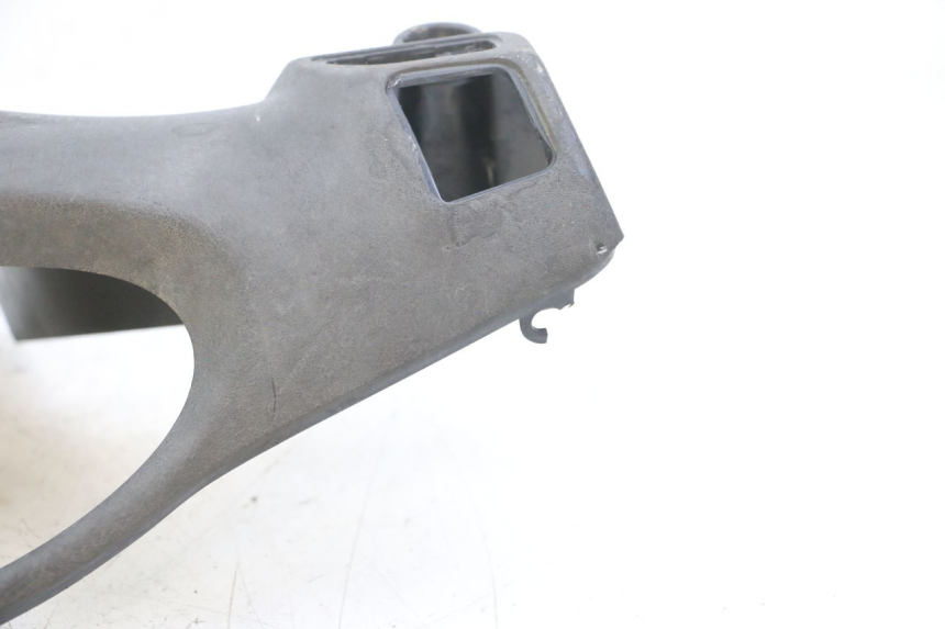 photo de REAR HANDLEBAR COVER PIAGGIO FLY 2T 50 (2004 - 2017) - Alternative perspective