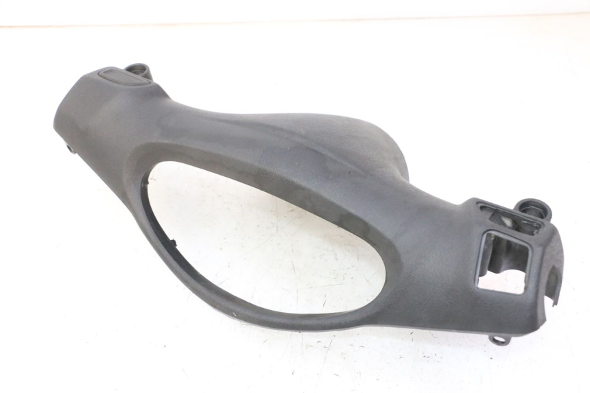 photo de REAR HANDLEBAR COVER PIAGGIO FLY 2T 50 (2004 - 2017) - Technical close-up