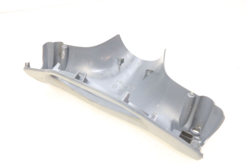 photo de REAR HANDLEBAR COVER PIAGGIO FLY 100 (2006 - 2010) - Component detail