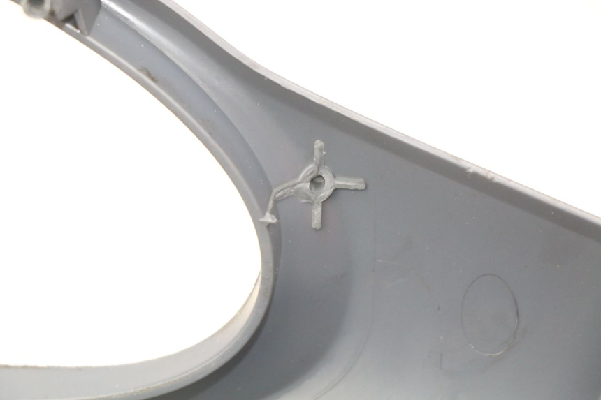 photo de REAR HANDLEBAR COVER PIAGGIO FLY 100 (2006 - 2010) - Alternative perspective