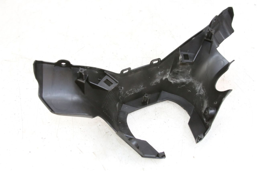 photo de REAR HANDLEBAR COVER HONDA FORZA 125 (2015 - 2016) - Technical close-up