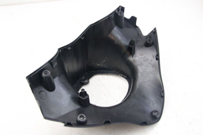 photo de REAR HANDLEBAR COVER NECO GPX 4T 50 (2018 - 2022) - Zoom on usage condition