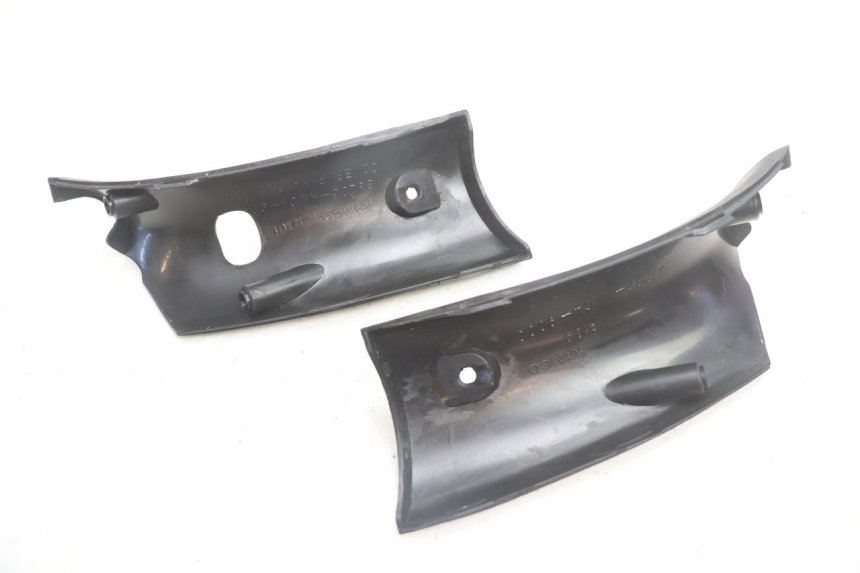 photo de HANDLE BAR REAR PANEL KYMCO GRAND DINK 125 (2008 - 2014) - Technical close-up