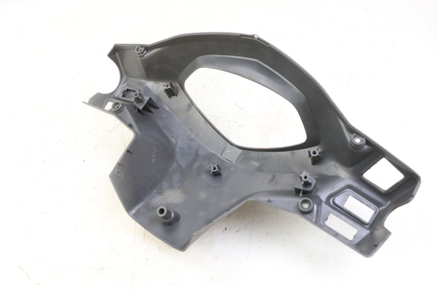 photo de REAR HANDLEBAR COVER HONDA SCV LEAD 100 (2003 - 2007) - Component detail