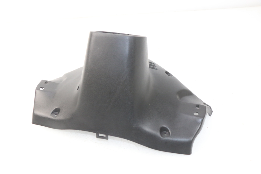 photo de REAR HANDLEBAR COVER KEEWAY HURRICANE 50 (2006 - 2019) - Technical close-up