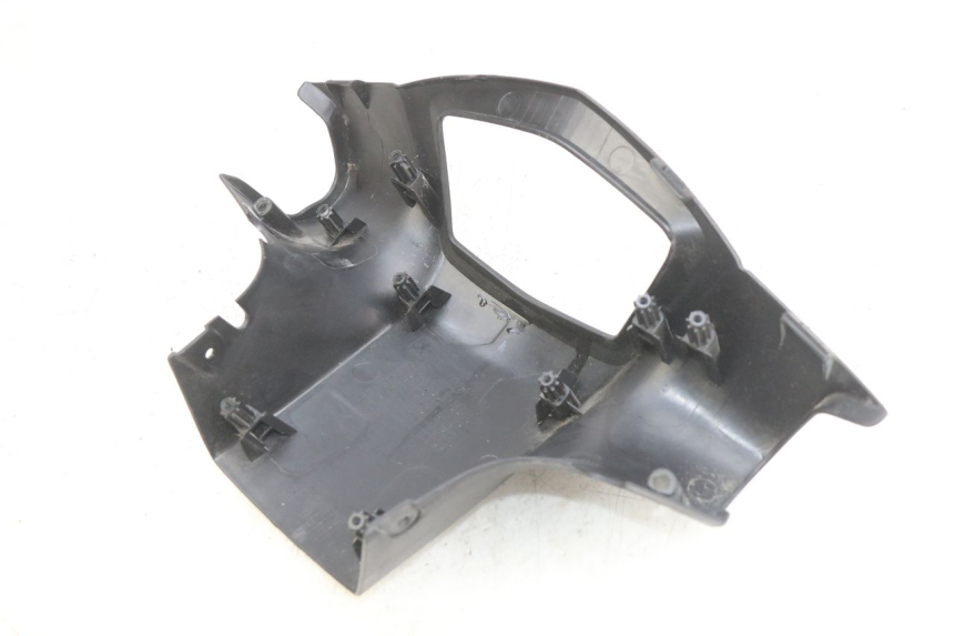 photo de REAR HANDLEBAR COVER PEUGEOT KISBEE 2T 50 (2010 - 2017) - Alternative perspective