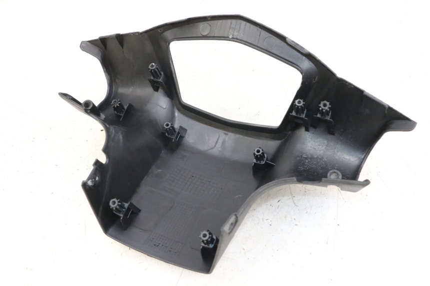 photo de HANDLE BAR REAR PANEL PEUGEOT KISBEE 2T 50 (2018 - 2022) - Fixing points details