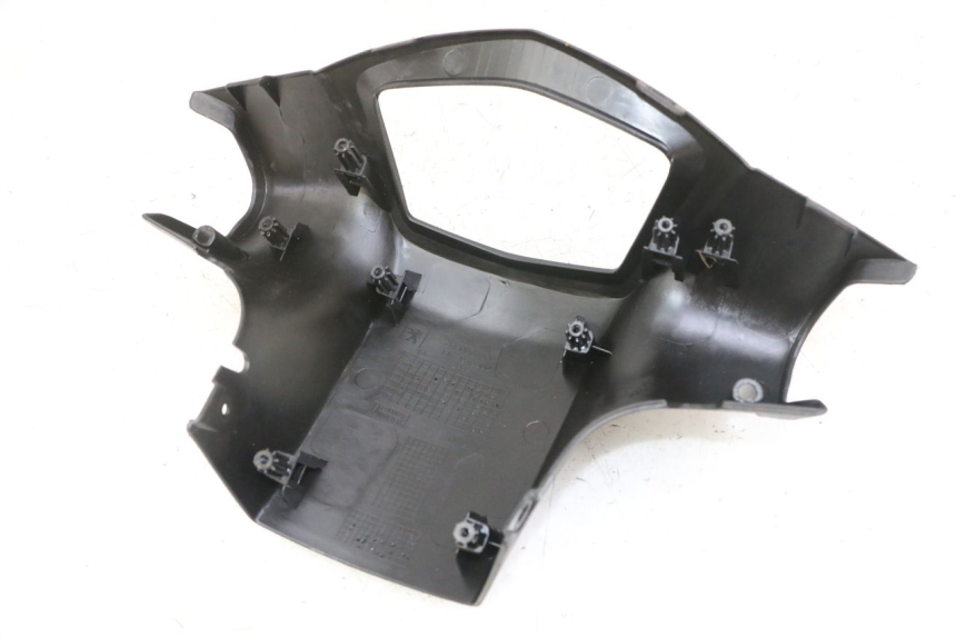 photo de HANDLE BAR REAR PANEL PEUGEOT KISBEE 2T 50 (2018 - 2022) - Fixing points details