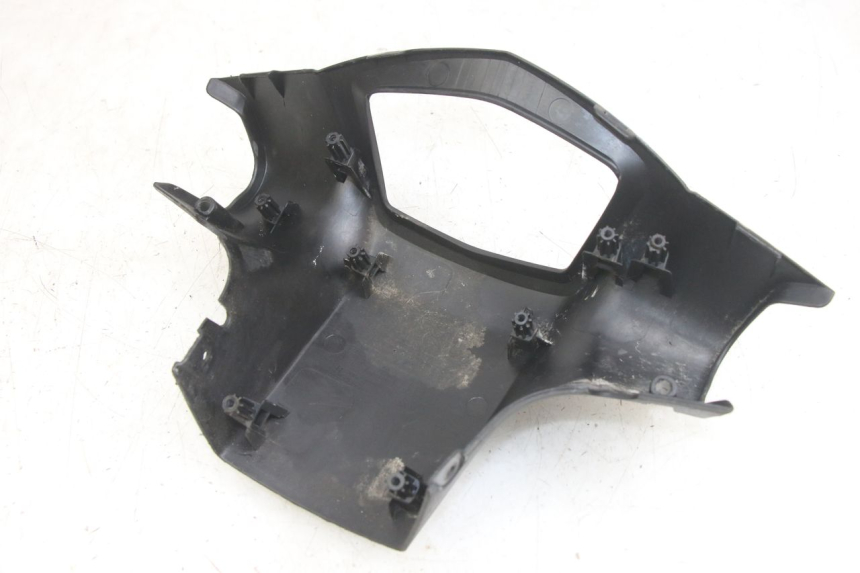 photo de REAR HANDLEBAR COVER PEUGEOT KISBEE 4T 50 (2010 - 2017) - Product overview