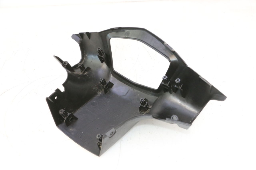 photo de HANDLE BAR REAR PANEL PEUGEOT KISBEE 4T 50 (2023 - 2026) - Surface and material condition