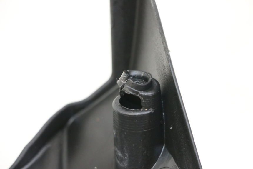 photo de HANDLE BAR REAR PANEL KYMCO XCITING 500 (2007 - 2010) - Fixing points details