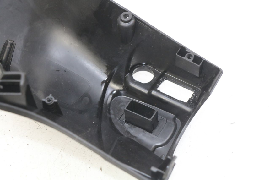 photo de REAR HANDLEBAR COVER PIAGGIO LIBERTY IGET 4T 50 (2015 - 2020) - Alternative perspective