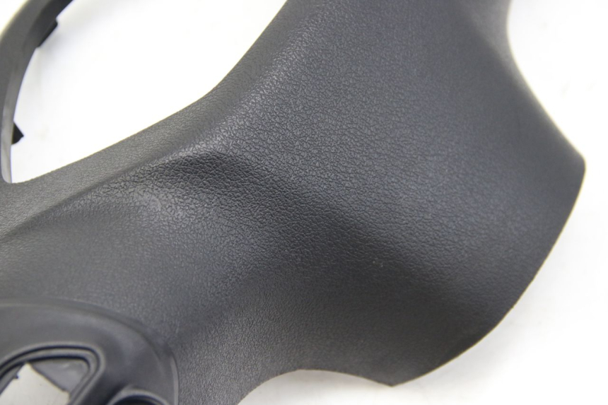 photo de REAR HANDLEBAR COVER PIAGGIO LIBERTY IGET 4T 50 (2015 - 2020) - Fixing points details