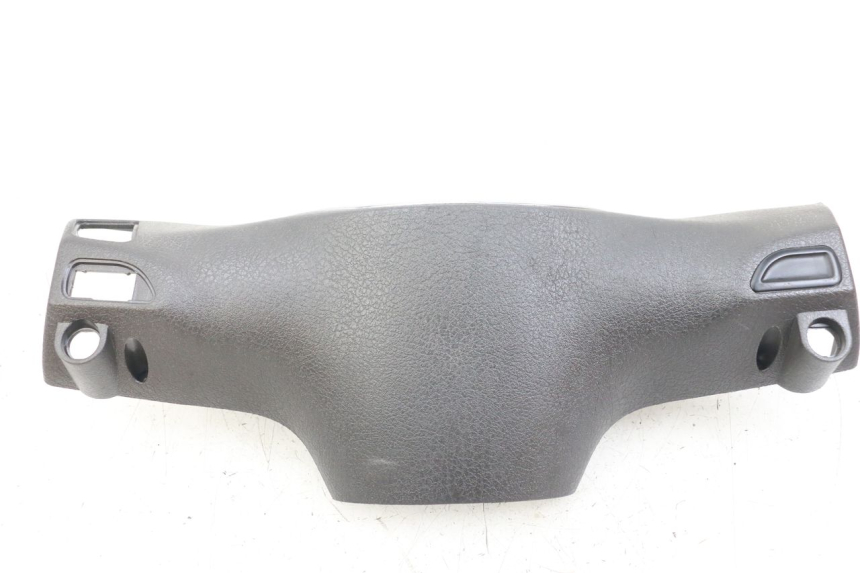 photo de REAR HANDLEBAR COVER PIAGGIO LIBERTY 125 (2009 - 2013) - Distinctive features