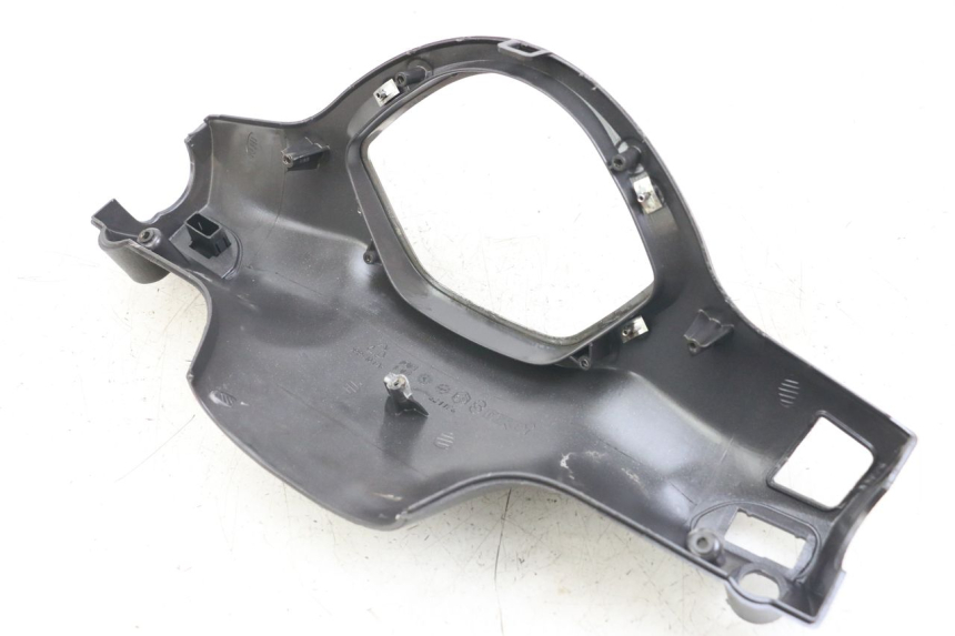 photo de REAR HANDLEBAR COVER PIAGGIO LIBERTY 125 (2009 - 2013) - Surface and material condition