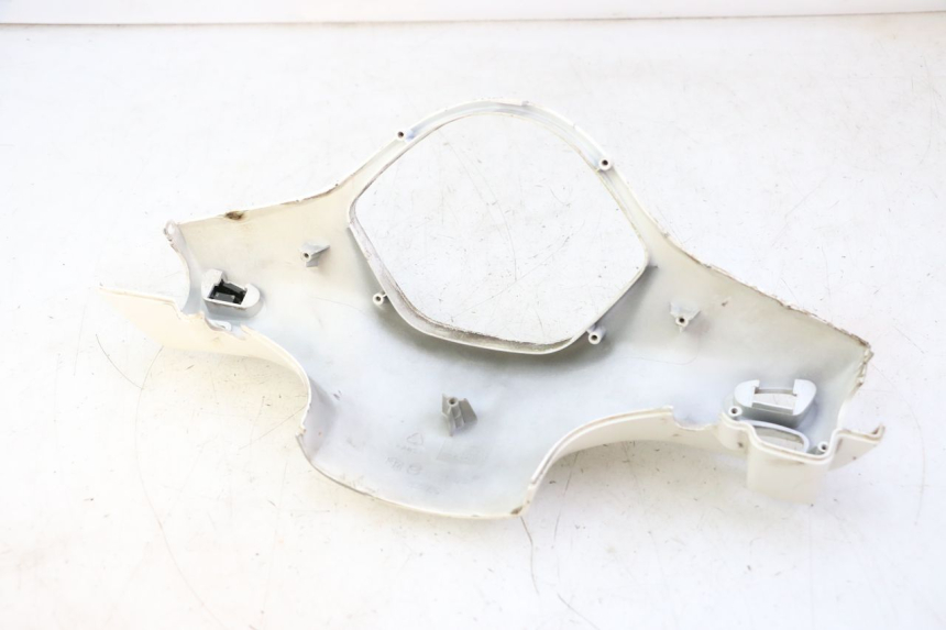 photo de HANDLE BAR REAR PANEL PIAGGIO LXV 4T 50 (2009 - 2013) - Technical close-up