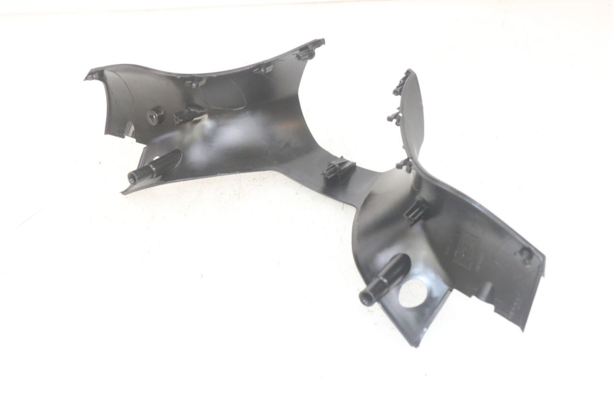 photo de HANDLE BAR REAR PANEL PIAGGIO MP3 HPE 300 (2019 - 2026) - Alternative perspective