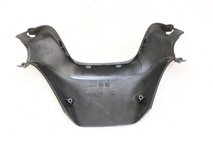 photo de REAR HANDLEBAR COVER PIAGGIO MP3 500 (2011 - 2015) - Product overview