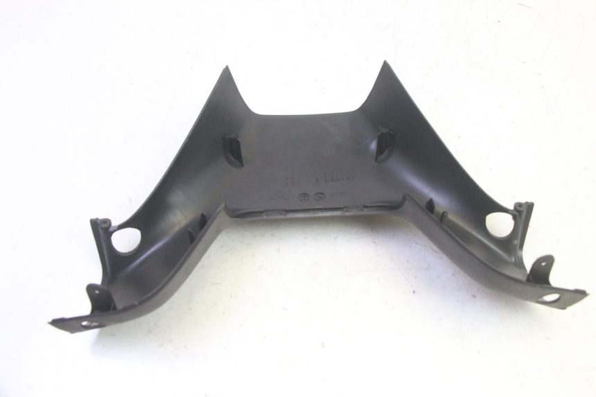 photo de REAR HANDLEBAR COVER PIAGGIO MP3 RL 250 (2006 - 2010) - Product overview