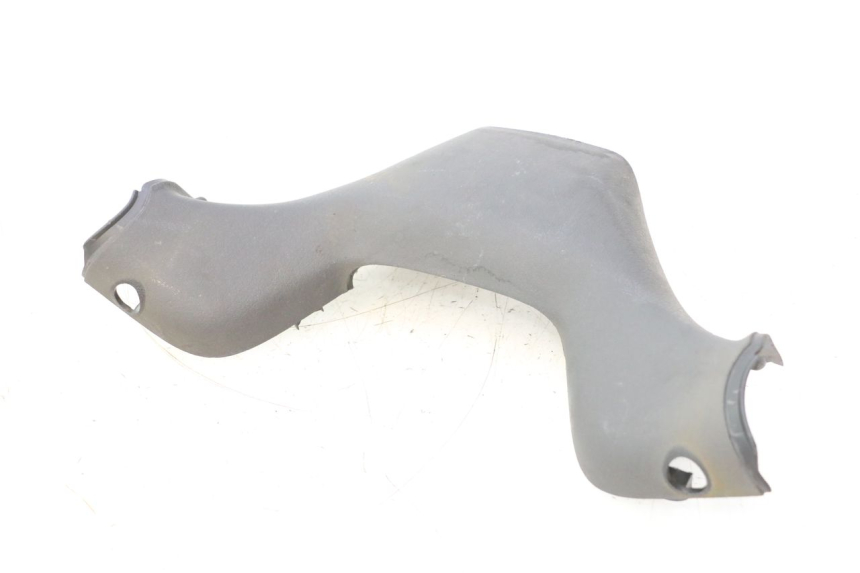 photo de HANDLE BAR REAR PANEL PIAGGIO MP3 125 (2006 - 2014) - Fixing points details