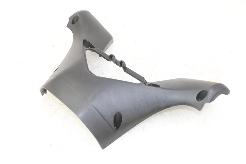 photo de REAR HANDLEBAR COVER GILERA NEXUS 125 (2009 - 2013) - Technical close-up