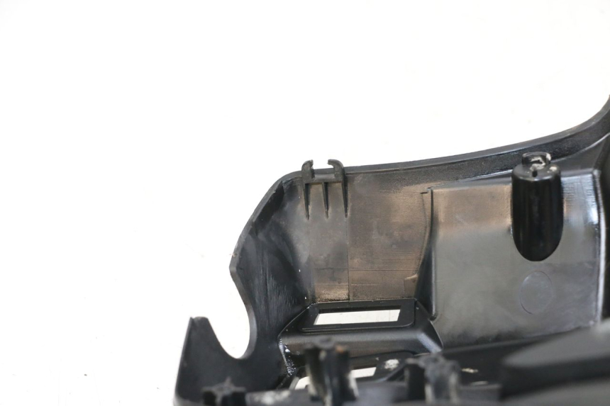 photo de REAR HANDLEBAR COVER HONDA NHX LEAD 110 (2008 - 2010) - Zoom on usage condition