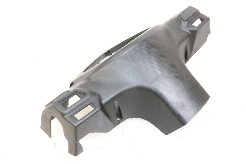 photo de HANDLE BAR REAR PANEL SYM ORBIT III 3 4T 50 (2021 - 2025) - Zoom on usage condition