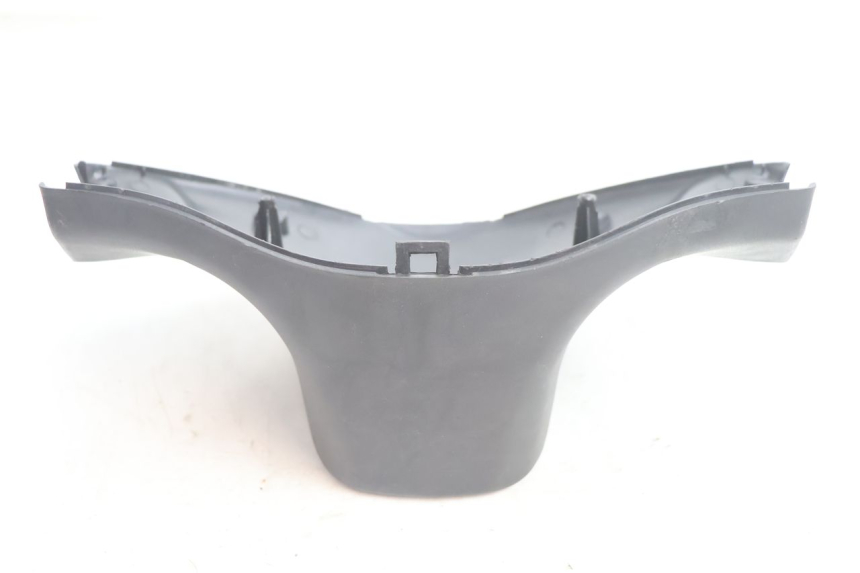 photo de REAR HANDLEBAR COVER KEEWAY RY6 2T 50 (2011 - 2019) - Zoom on usage condition