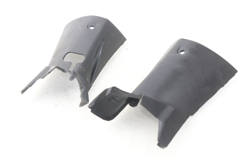 photo de REAR HANDLEBAR COVER DAELIM S2 FI 125 (2008 - 2017) - Component detail