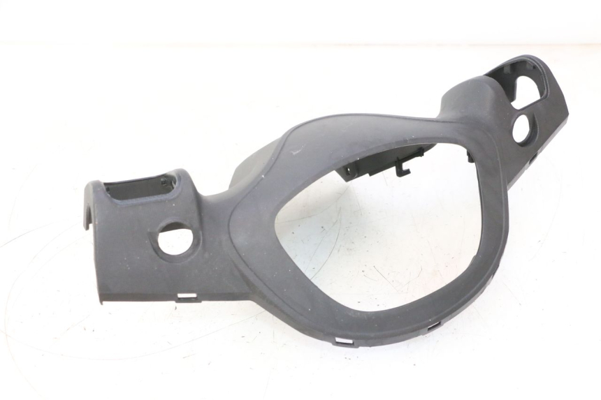 photo de REAR HANDLEBAR COVER JM MOTORS SANTANA 50 (2014 - 2023) - Technical close-up