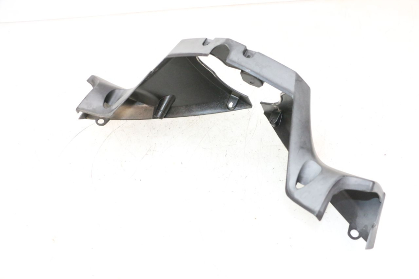 photo de HANDLE BAR REAR PANEL PEUGEOT SATELIS 125 (2013 - 2018) - Zoom on usage condition