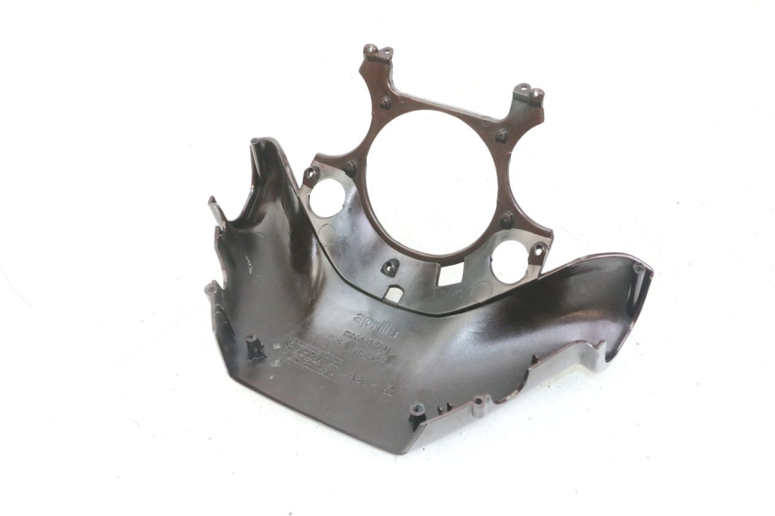 photo de HANDLE BAR REAR PANEL APRILIA SCARABEO GT TOURING 125 (1999 - 2005) - Alternative perspective