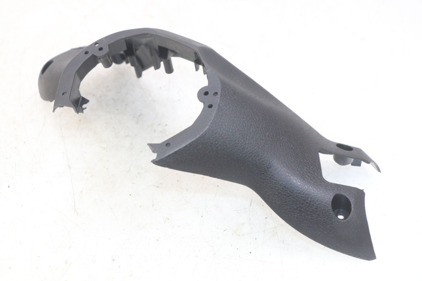 photo de REAR HANDLEBAR COVER MBK SKYCRUISER 125 (2010 - 2013) - Technical close-up