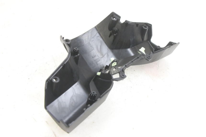 photo de REAR HANDLEBAR COVER PEUGEOT SPEEDFIGHT 4 4T 50 (2015 - 2020) - Zoom on usage condition