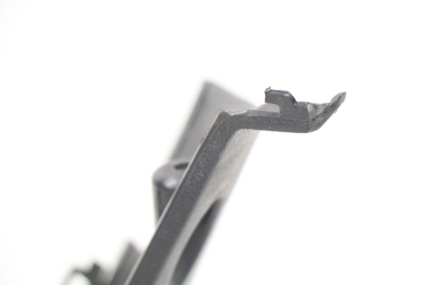 photo de HANDLE BAR REAR PANEL RAZZO STEED 125 (2012 - 2018) - Fixing points details