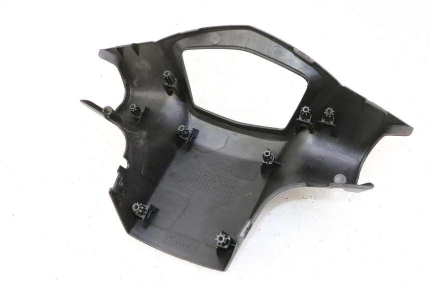 photo de HANDLE BAR REAR PANEL PEUGEOT STREETZONE I 2T 50 (2018 - 2020) - Fixing points details