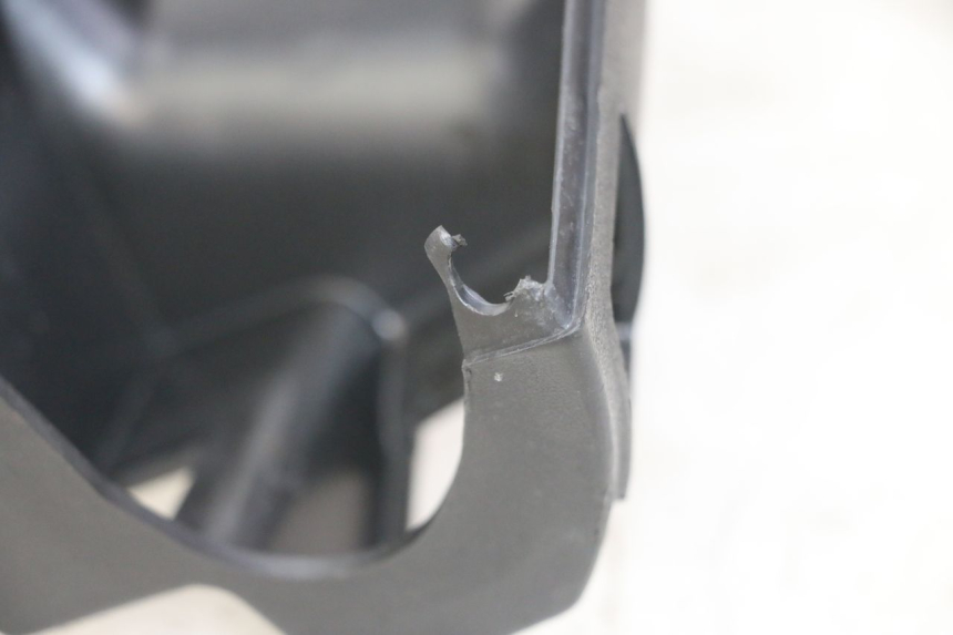 photo de REAR HANDLEBAR COVER APRILIA SXR 50 (2021 - 2023) - Fixing points details