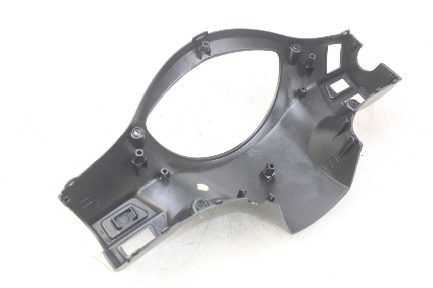 photo de REAR HANDLEBAR COVER PEUGEOT TWEET 4T 50 (2010 - 2014) - Zoom on usage condition