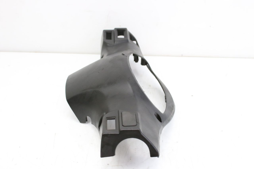 photo de REAR HANDLEBAR COVER PEUGEOT TWEET 125 (2010 - 2017) - Fixing points details