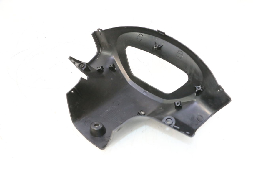 photo de REAR HANDLEBAR COVER PEUGEOT V-CLIC VCLIC 50 (2007 - 2013) - Alternative perspective