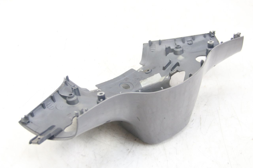 photo de REAR HANDLEBAR COVER PIAGGIO VESPA SPRINT 2T 50 (2014 - 2018) - Zoom on usage condition