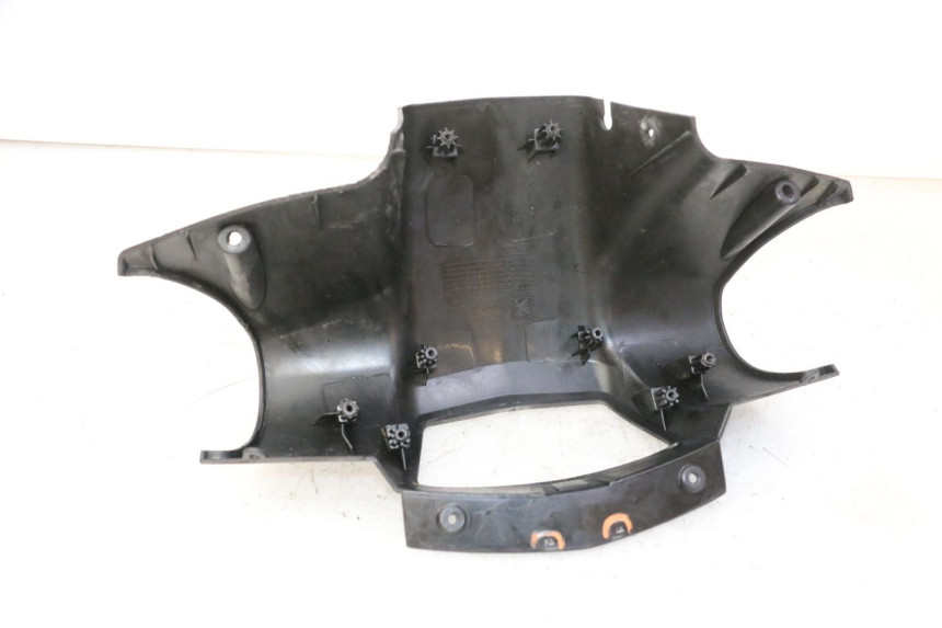 photo de HANDLE BAR REAR PANEL PEUGEOT VIVACITY NEW 2T 50 (2008 - 2017) - Zoom on usage condition