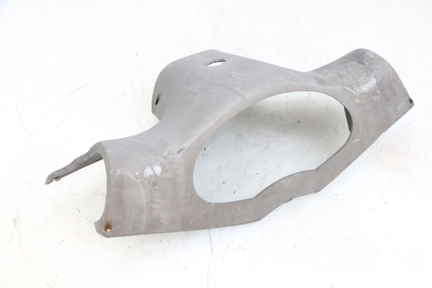 photo de HANDLE BAR REAR PANEL PEUGEOT VIVACITY 100 (1999 - 2008) - Fixing points details