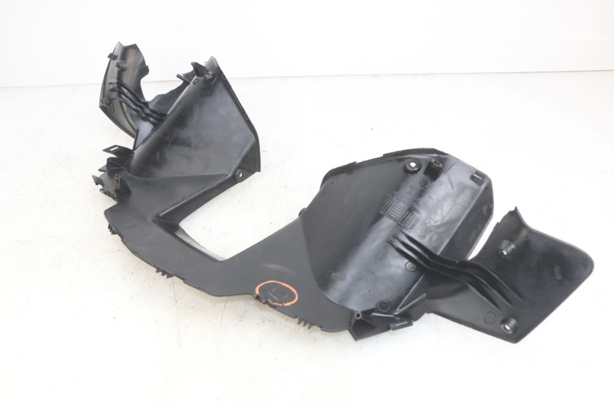 photo de REAR HANDLEBAR COVER YAMAHA X-MAX XMAX 250 (2006 - 2009) - Technical close-up