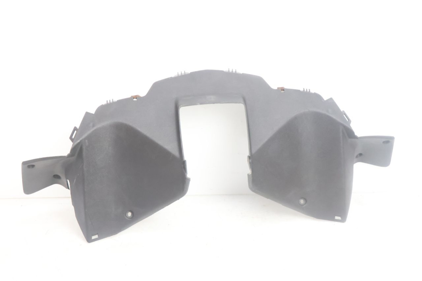 photo de REAR HANDLEBAR COVER YAMAHA XMAX X-MAX 125 (2006 - 2009) - Zoom on usage condition