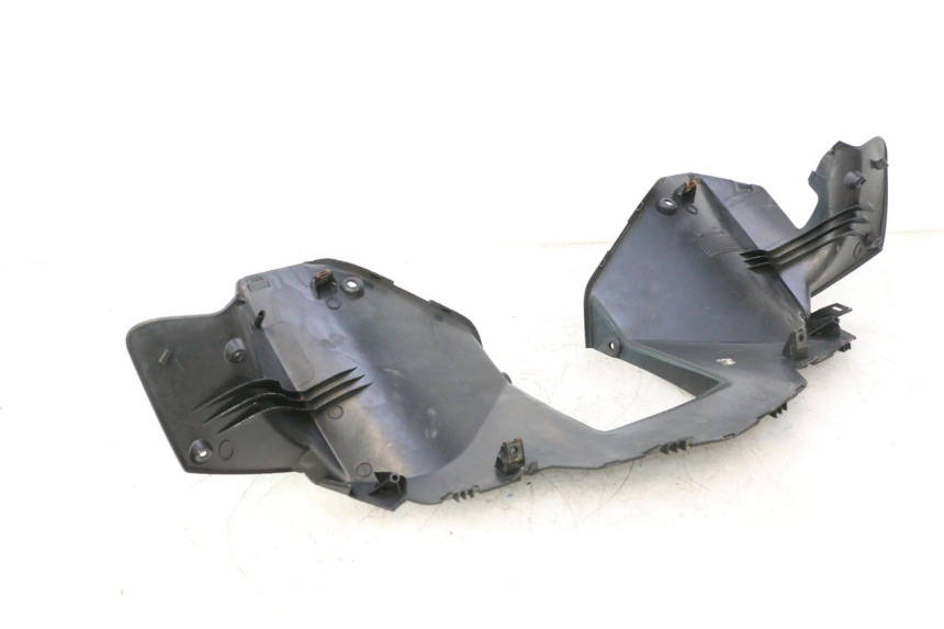 photo de REAR HANDLEBAR COVER YAMAHA XMAX X-MAX 125 (2006 - 2009) - Surface and material condition
