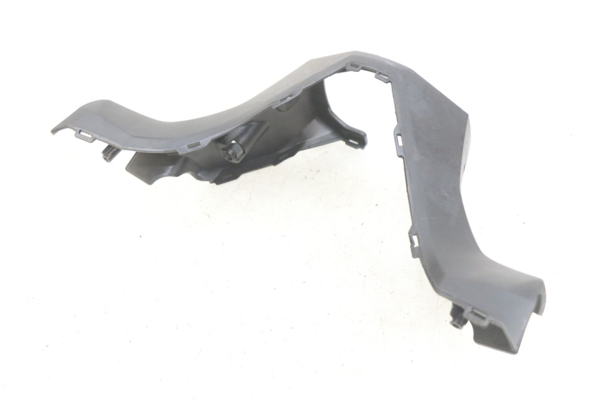 photo de REAR HANDLEBAR COVER KYMCO X-TOWN XTOWN 125 (2016 - 2021) - Technical close-up